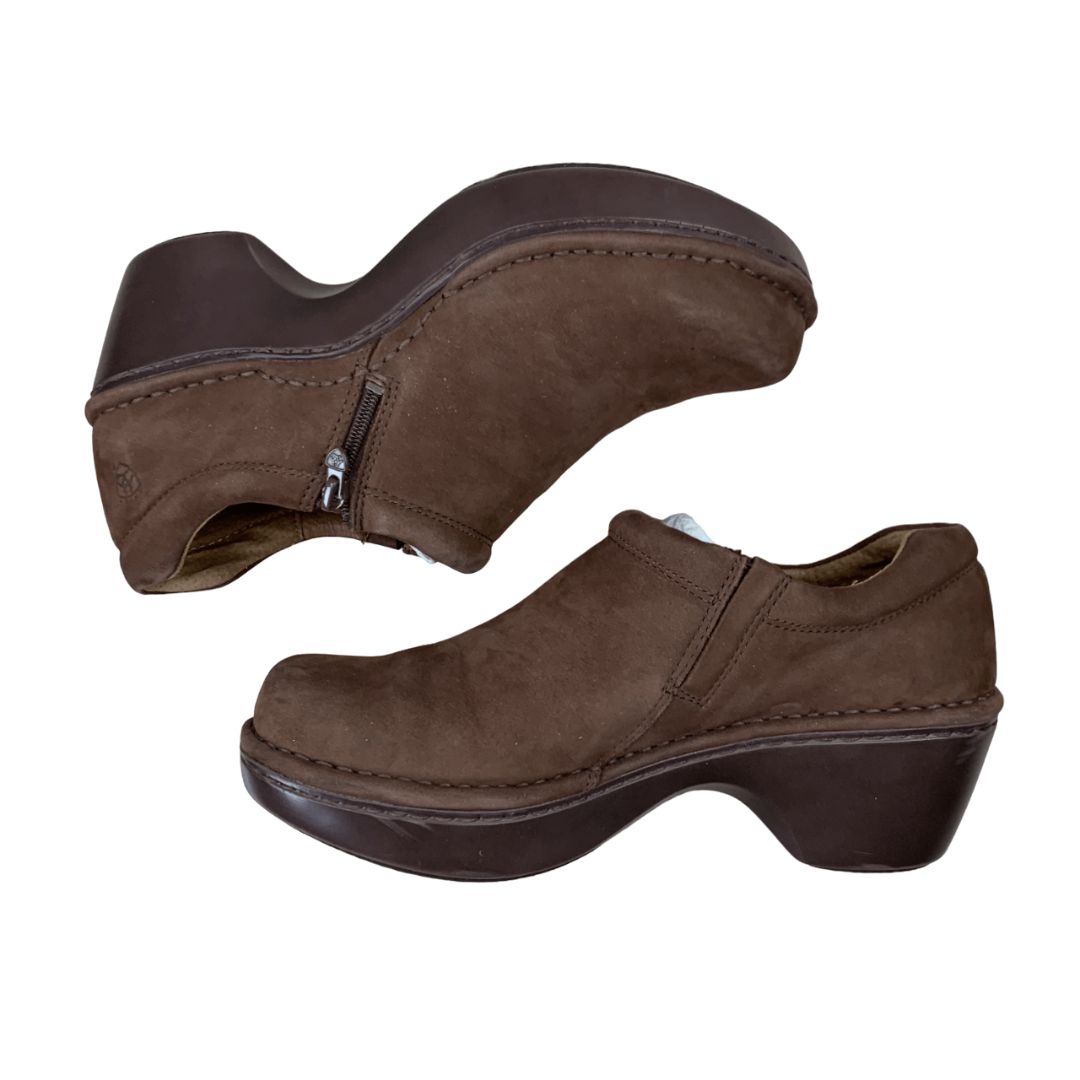 Ariat Malibu Comfort Clog in Chocolate Nubuck - Woman's 8