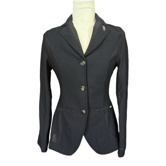AA Platinum 'MotionLite' Show Coat in Black - Woman's X-Small
