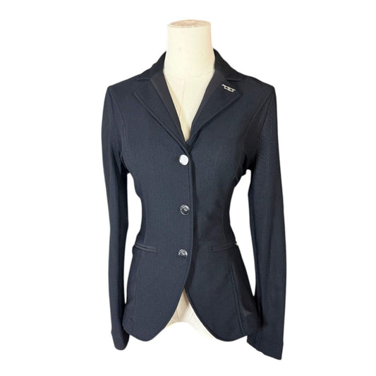 AA Platinum 'MotionLite' Show Coat in Black - Woman's X-Small