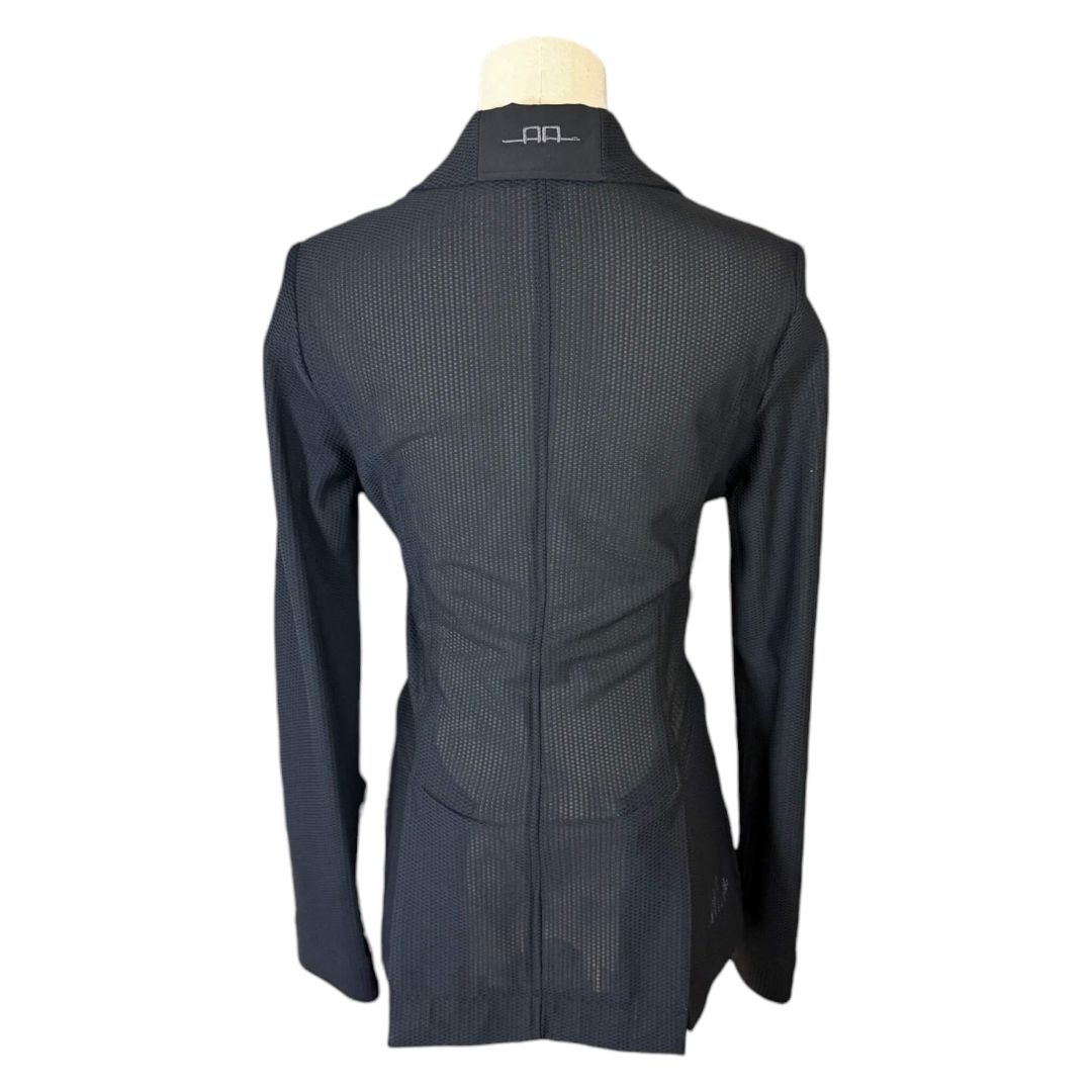 AA Platinum 'MotionLite' Show Coat in Black - Woman's X-Small