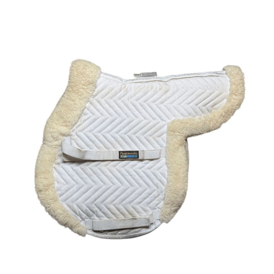 Fleeceworks Show Hunter Sheepskin Trim Pad in White - Medium