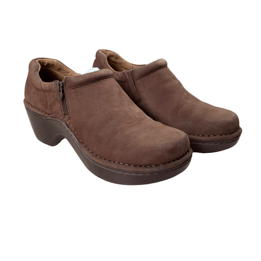 Ariat Malibu Comfort Clog in Chocolate Nubuck - Woman's 8