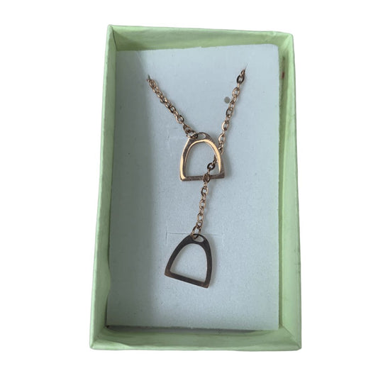 Ritzy Eq Rose Gold Linked Stirrup Necklace in Copper - OS